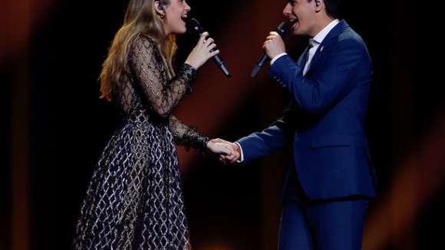 Amaia y Alfred, ayer, durante el ensayo en Lisboa. // Reuters