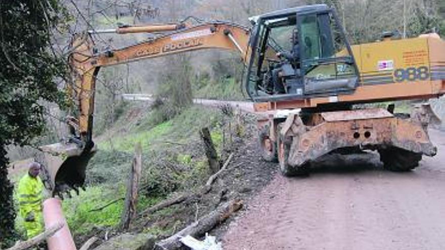 Las obras de saneamiento que se ejecutan en Xomezana de Abajo.