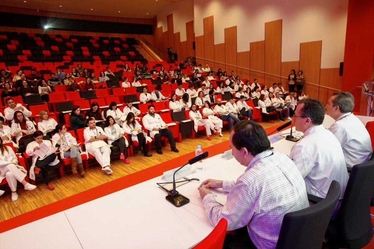 Jornada de puertas abiertas a interinos en el HUCA