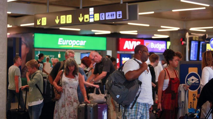 Sábado récord en el aeropuerto de Palma: más de 180.000 pasajeros