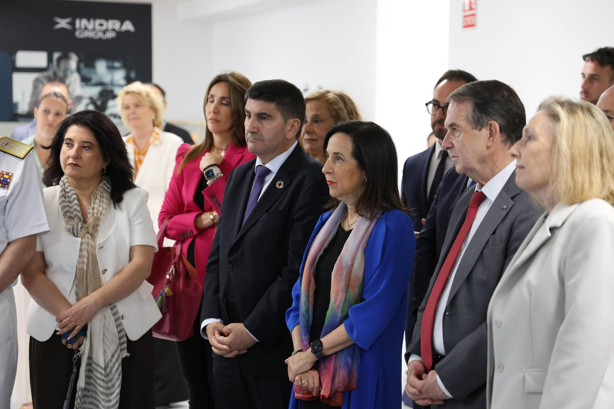 La ministra de Defensa, Margarita Robles, visita la sede de Indra en Vigo