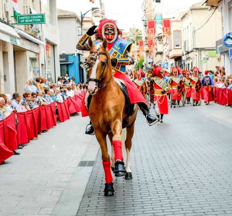 El negro se apodera de Elda en la Entrada Mora