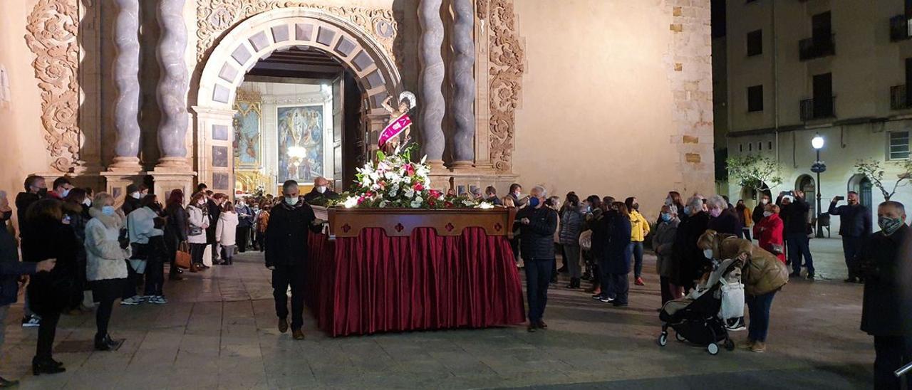 La localidad recupera la procesión desde la iglesia Arciprestal.