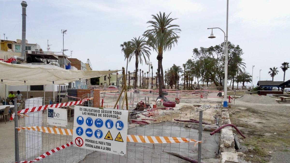 Las obras de remodelación del paseo marítimo de Pedregalejo y El Palo comenzaron a principio de año.