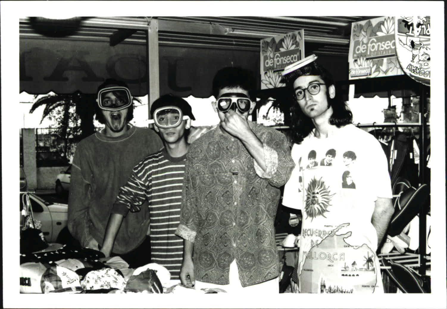 Joan Vich, el primero por la derecha, con sus Frankenbooties