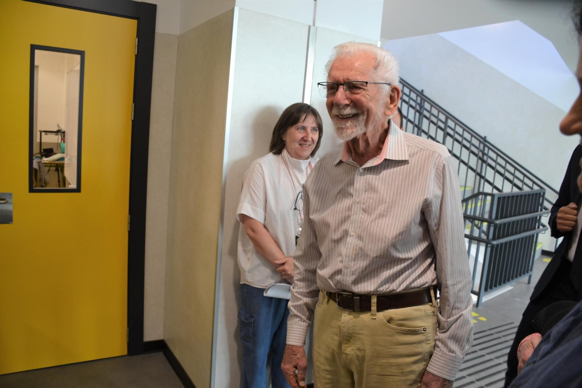 EN IMÁGENES: Así fue el encuentro de Martin Cooper, el 'padre' de la telefonía móvil con estudiantes del IES de La Fresneda