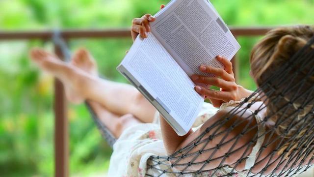 Diez libros adictivos para no parar de leer en verano