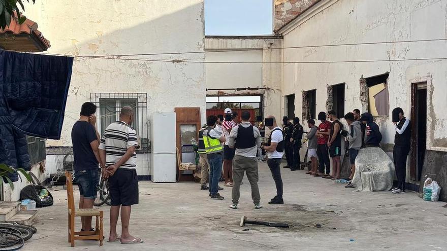 Destapan un mercado de objetos robados en una nave abandonada de Murcia