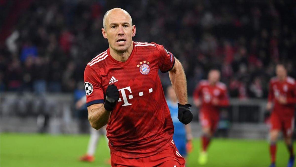 Arjen Robben dejará a la Bundesliga sin sus diagonales hacia dentro con rosca