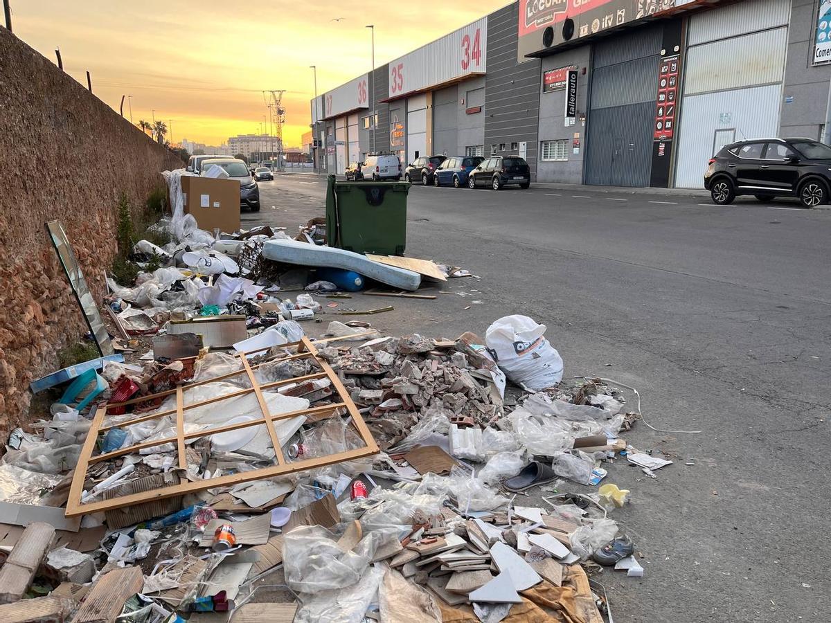 Vertidos en los poligonos industrailes de Castelló.