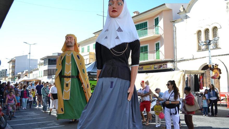 Los &#039;gegants&#039; también recorrieron la Fira.