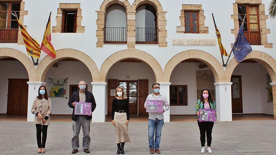 Entrega de premios a las mejores fotos de las fiestas de Santa Eulària