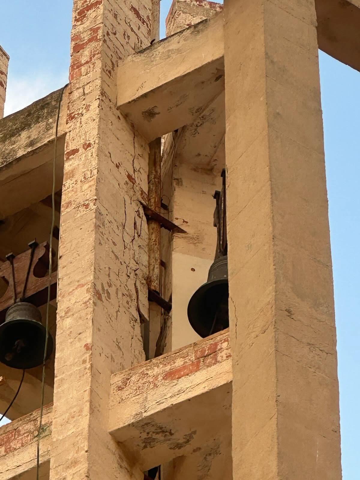 El deterioro que sufre el campanario