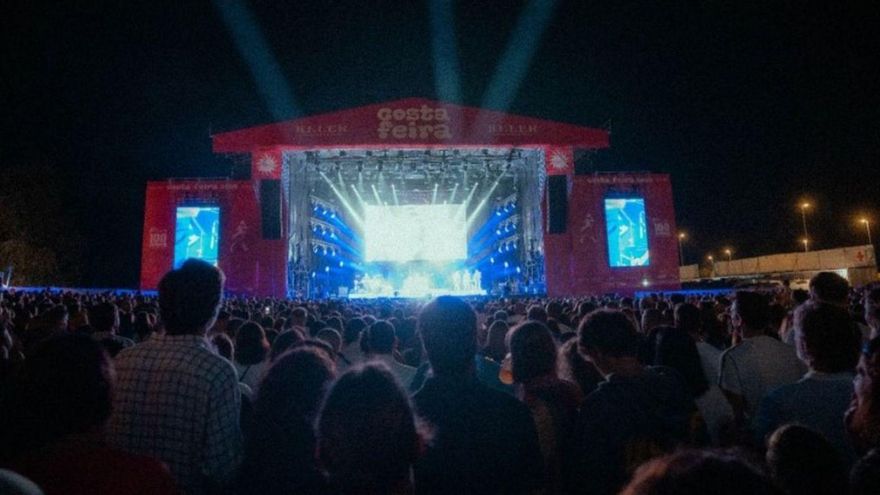 Público en uno de los conciertos de la pasada edición del festival Costa Feira. | FdV |