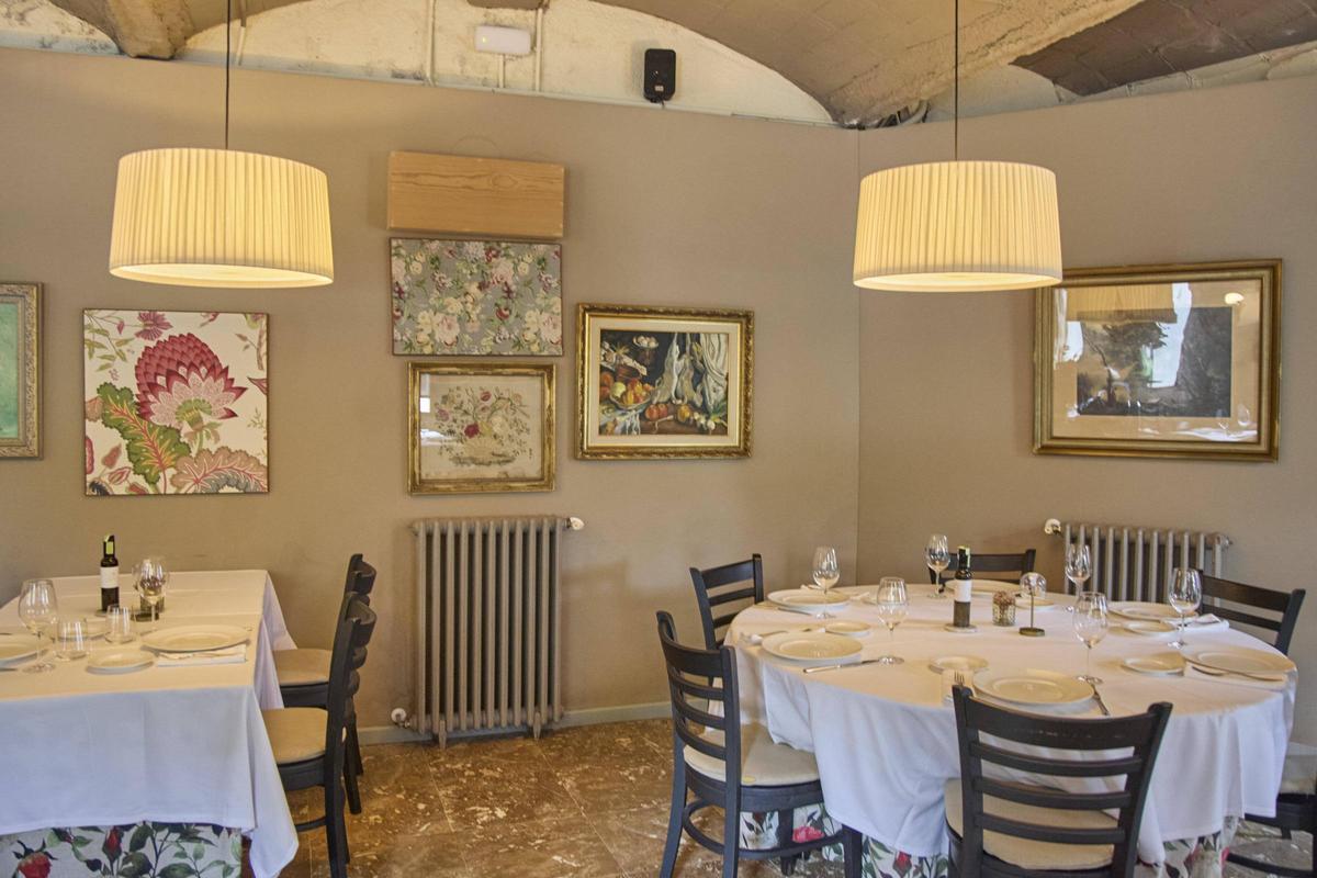 Part del menjador del restaurant La Santa.