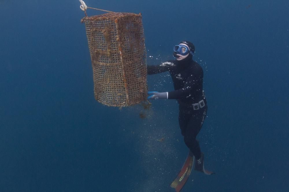 Retirada estris de pesca el Port de la Selva