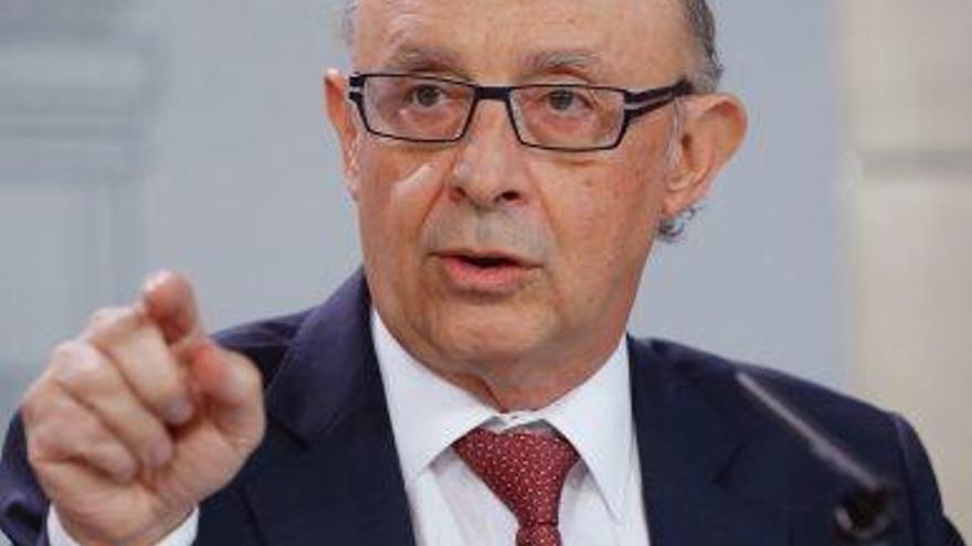 El ministre Cristóbal Montoro, ahir