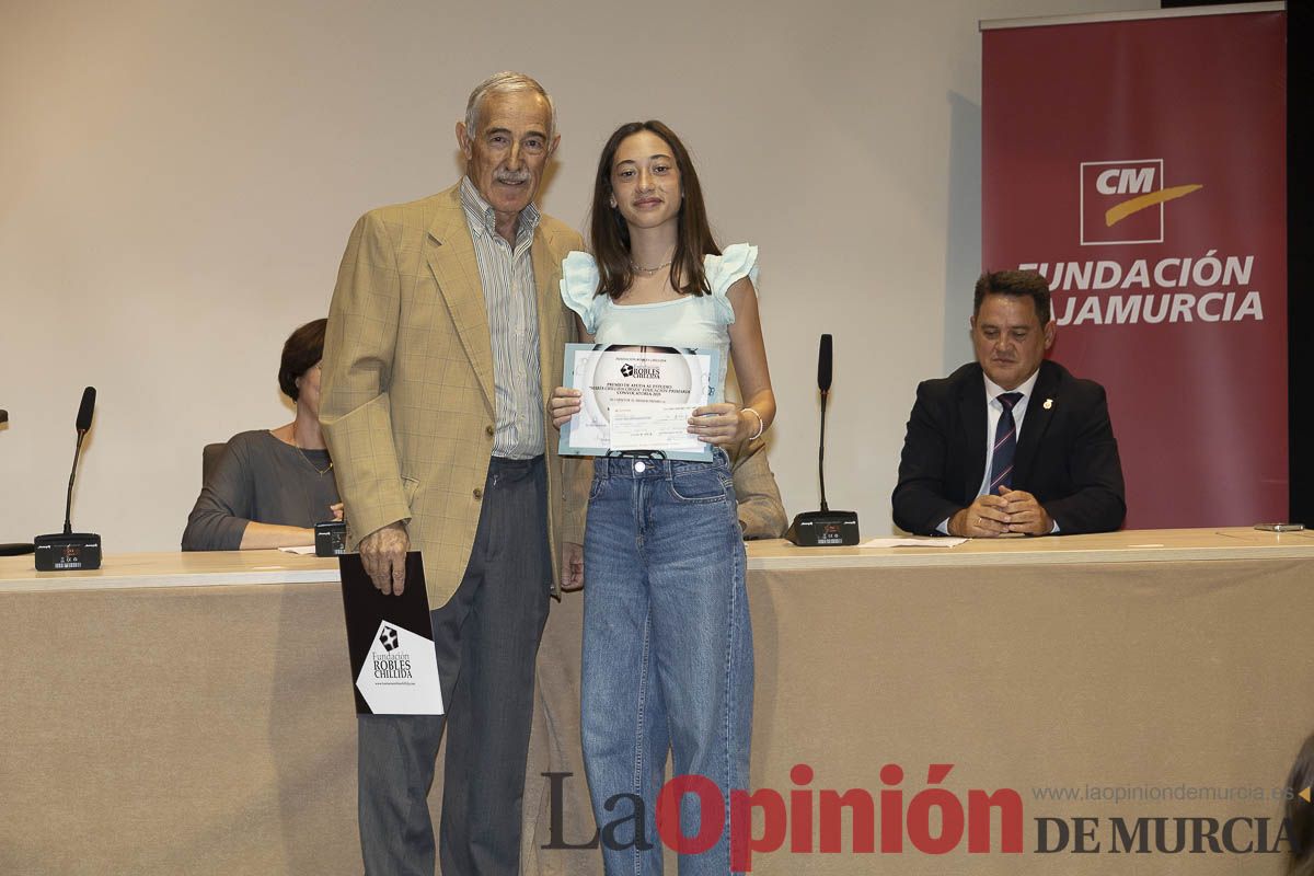 Entrega de los premios de la Fundación Robles Chillida a estudiantes caravaqueños