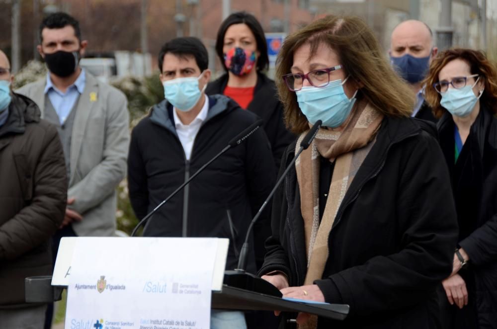 Fotos de l'acte a l'Hospital Universitari d'Igualada en l'aniversari del confinament de la Conca d'Òdena, el dia 12 de març del 2020