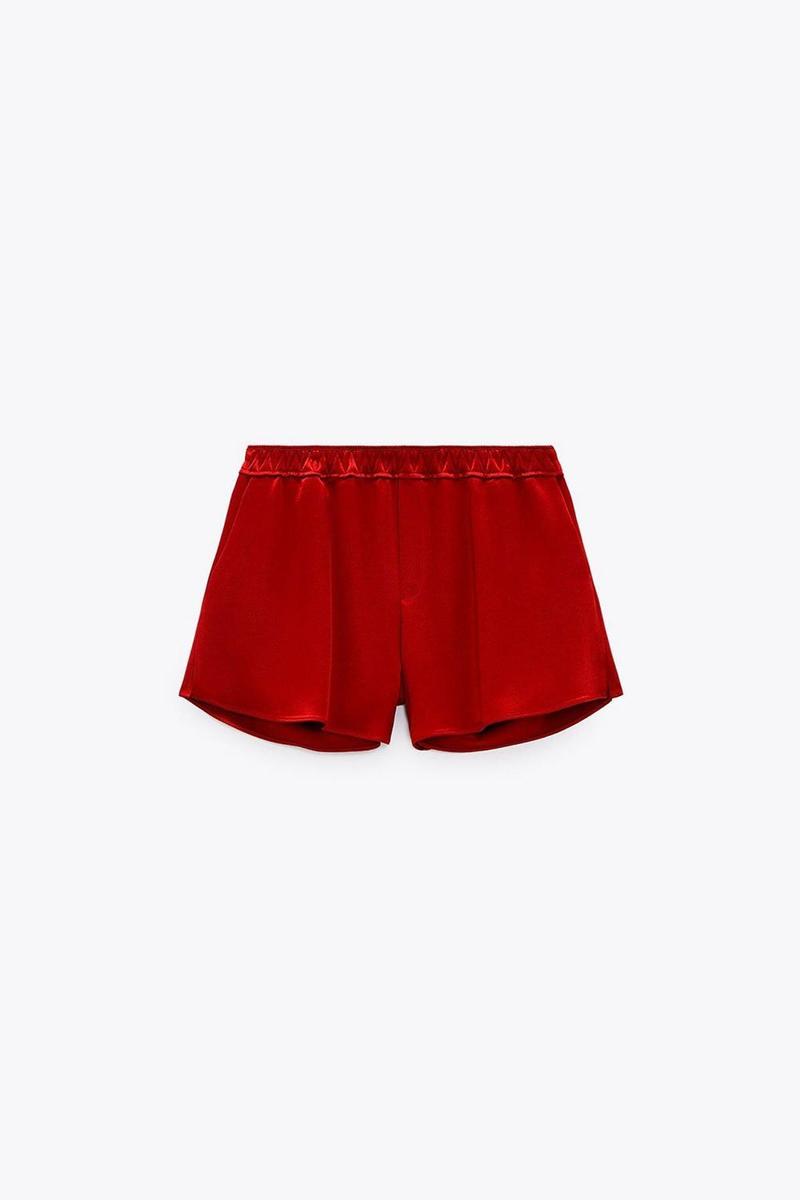 Shorts satén de Zara (precio: 29,95 euros)