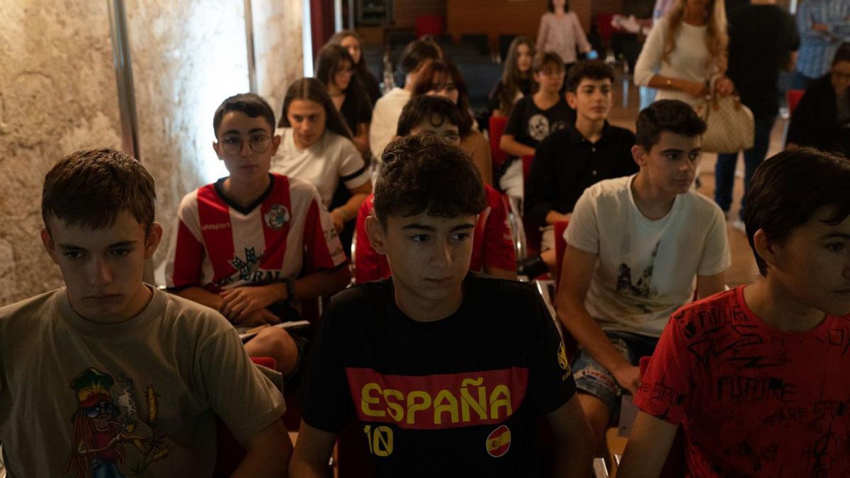 Estudiantes durante la ponencia de Iberdrola en la FRAH. | Emilio Fraile