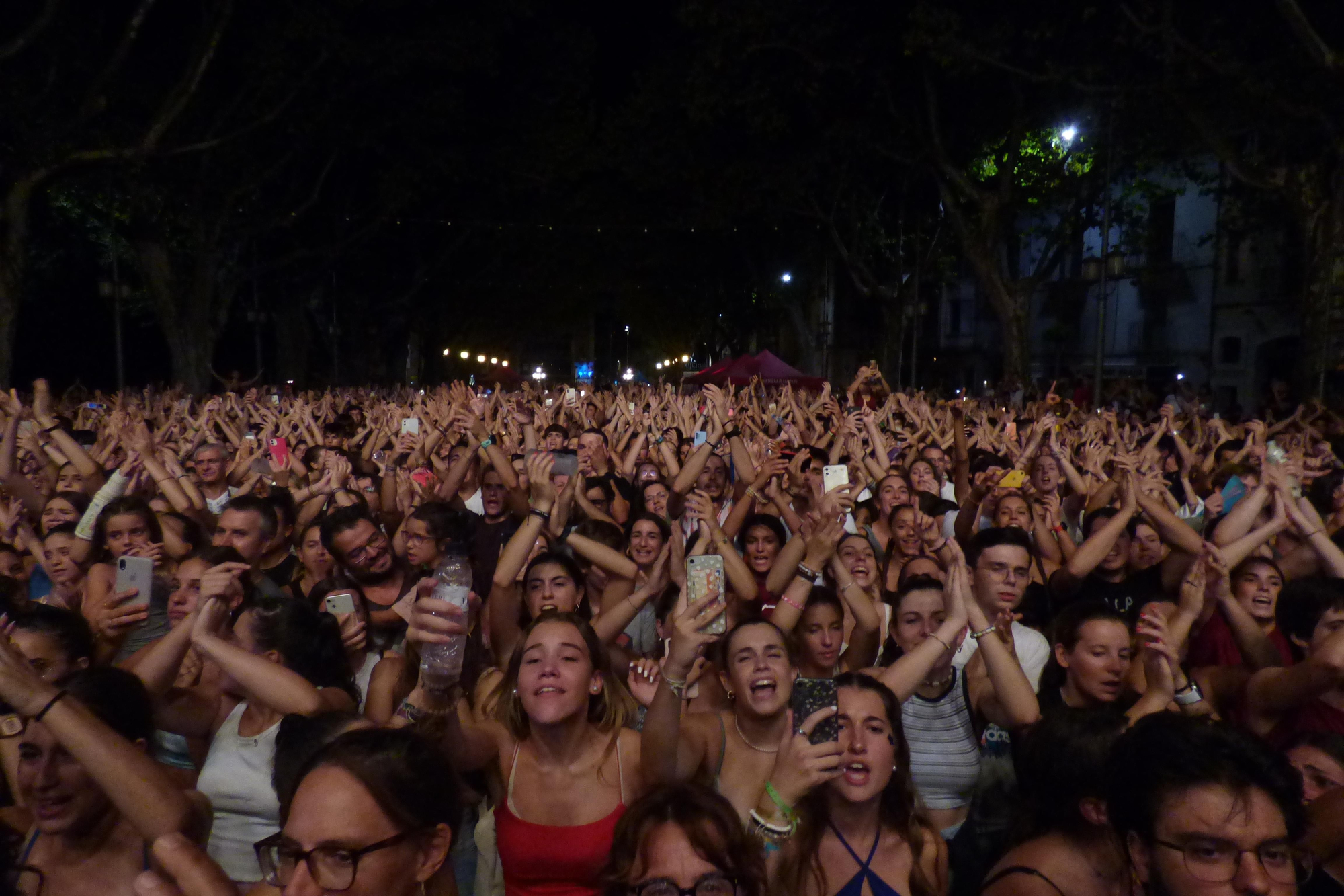 Figueres es desborda amb la tercera nit del festival acústica