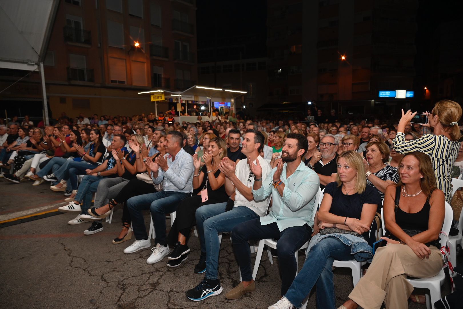 Galería de fotos del concierto de Francisco en las fiestas de Burriana