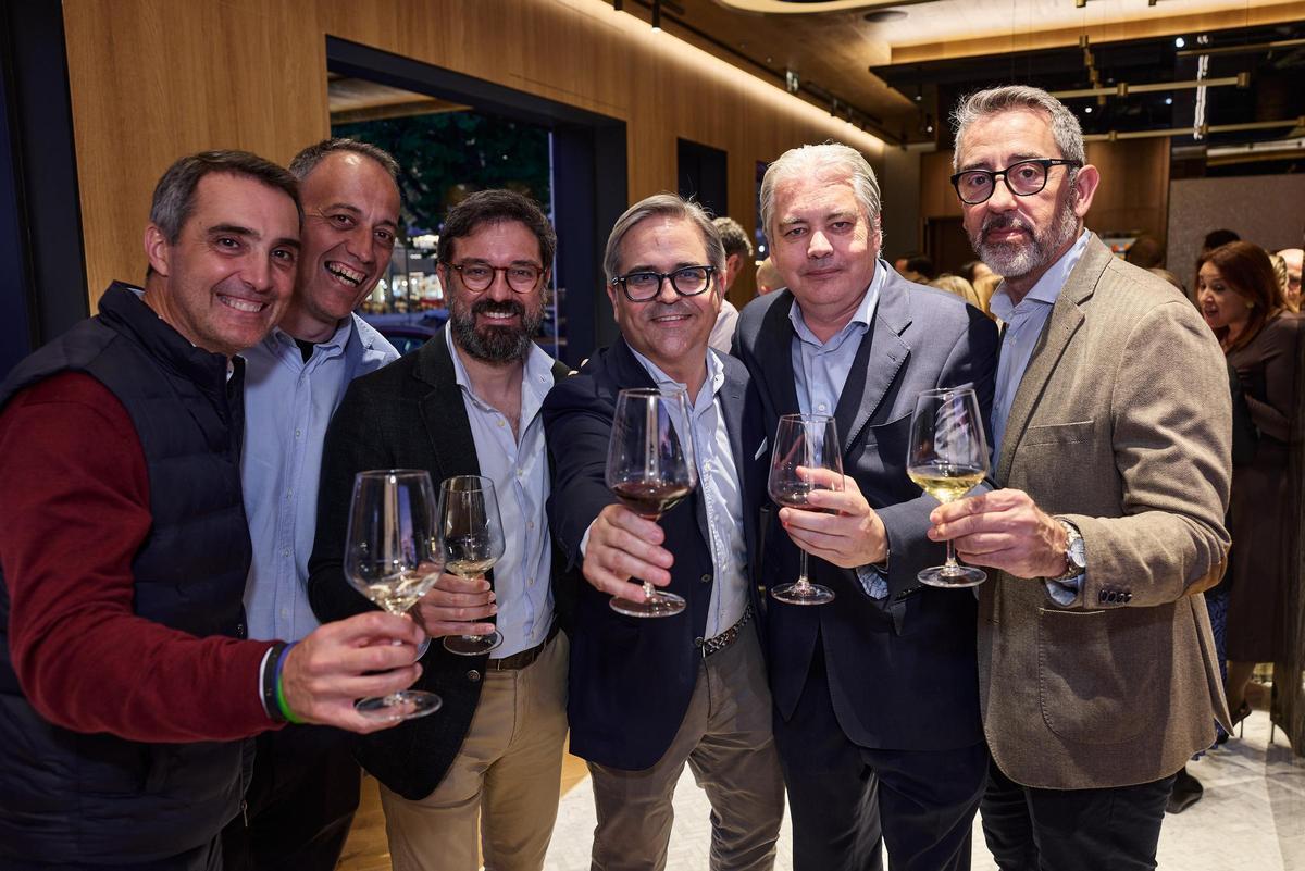 Paco Bañón, Quique Grau, Javier Delgado, Pablo Jordán, José Ortiz, Roberto Fernández. Paco Bañón, Quique Grau, Javier Delgado, Pablo Jordán, José Ortiz, Roberto Fernández.