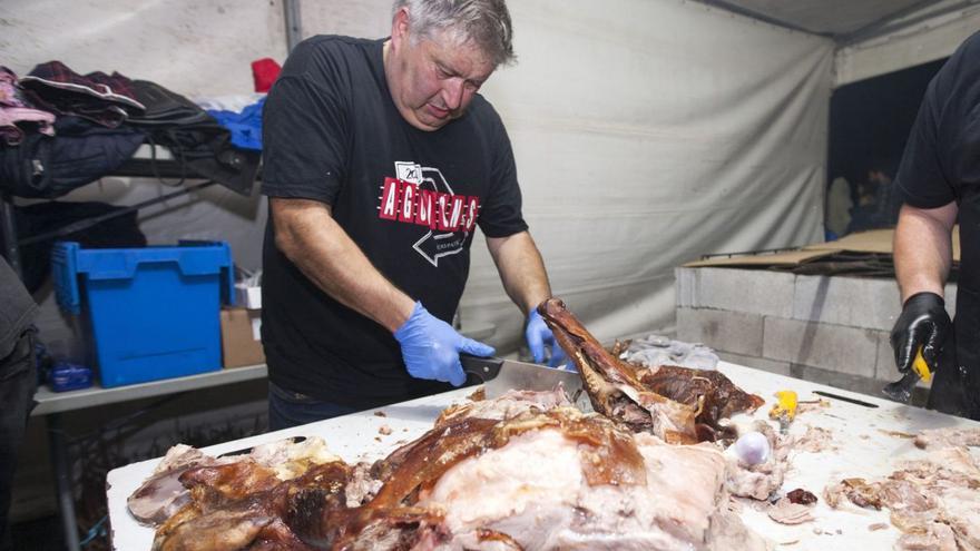 Manuel Tato, en una Festa do Porco á Brasa organizada en A Estrada.  | // BERNABÉ