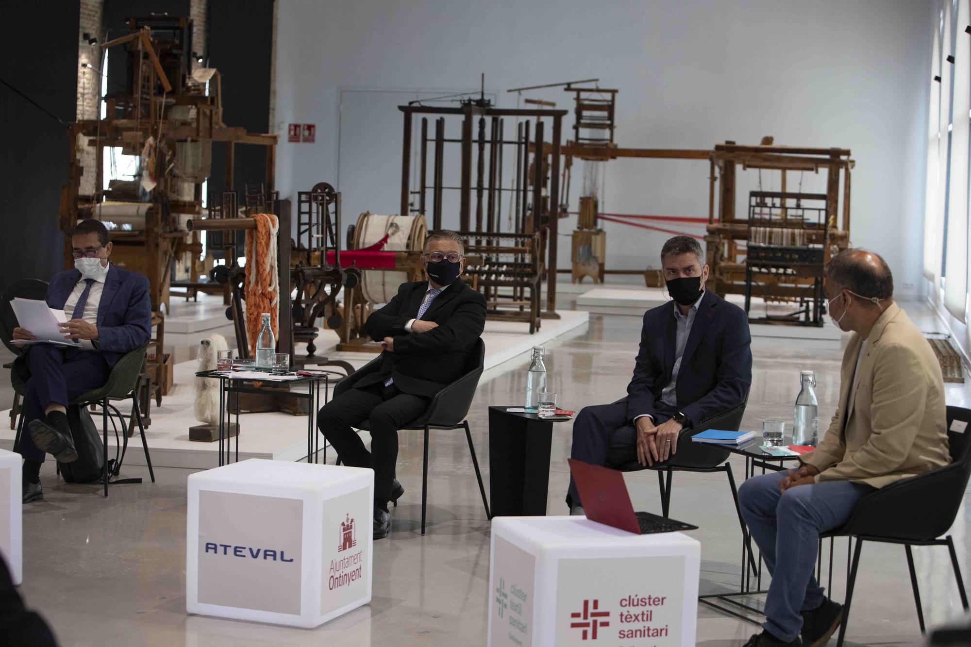 Ontinyent acoge el foro "El clúster textil como motor de las comarcas centrales"