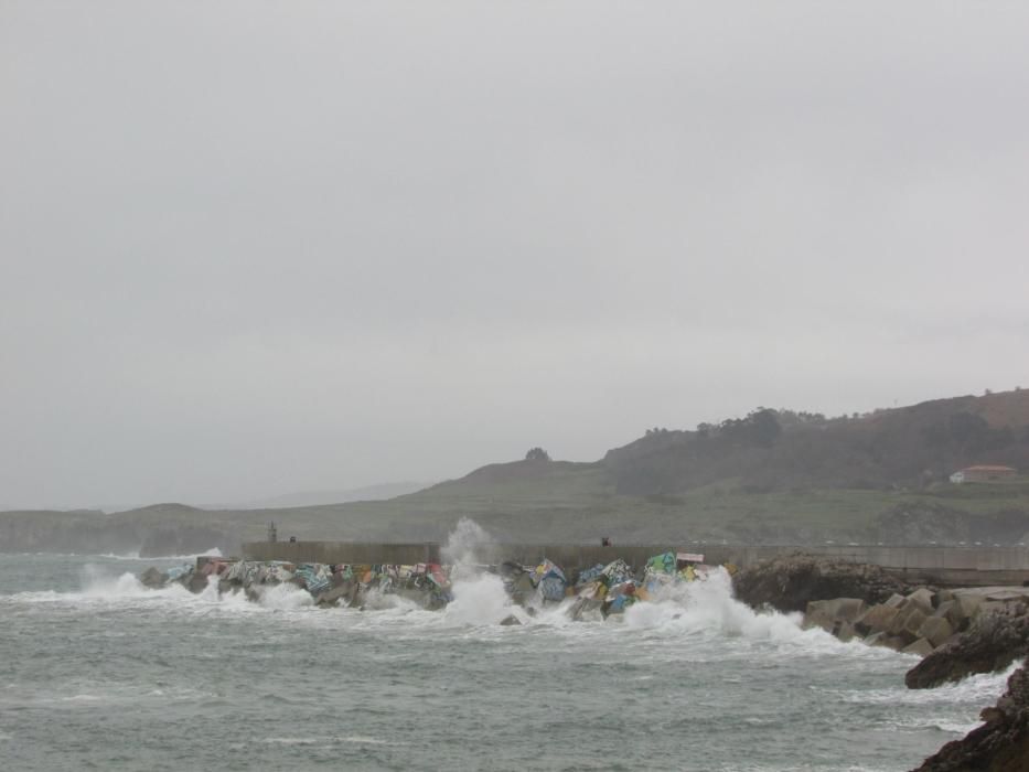 Temporal de viento en Llanes, sábado 4 de febrero