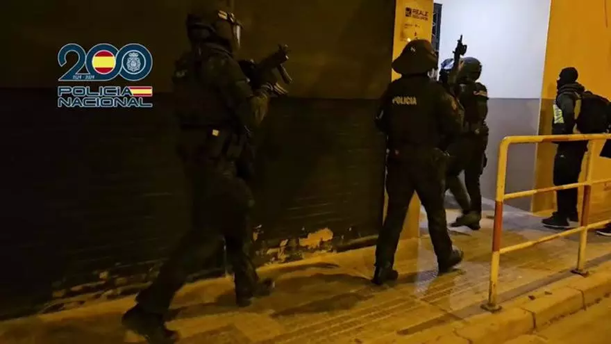 Desmantelada la primera célula en España de la organización terrorista neonazi 'The Base'