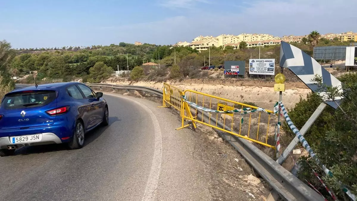 Esta es la "protección" frente a accidentes de la curva más peligrosa de Orihuela Costa