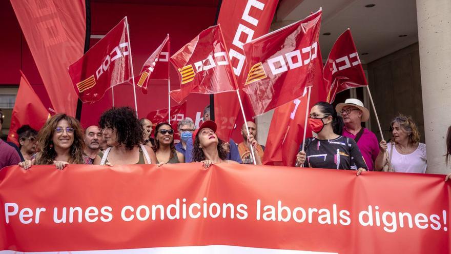 Los sindicatos avisan a la patronal: «O hay subida salarial o habrá conflicto»