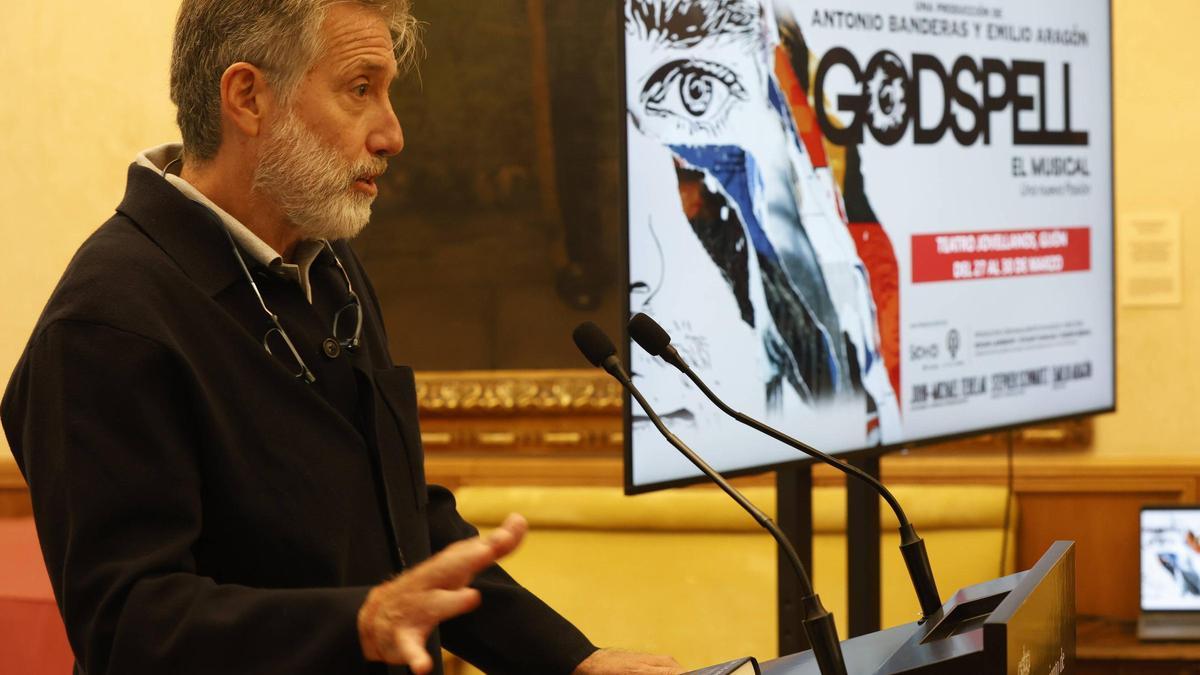 Emilio Aragón, esta mañana, en el Ayuntamiento.