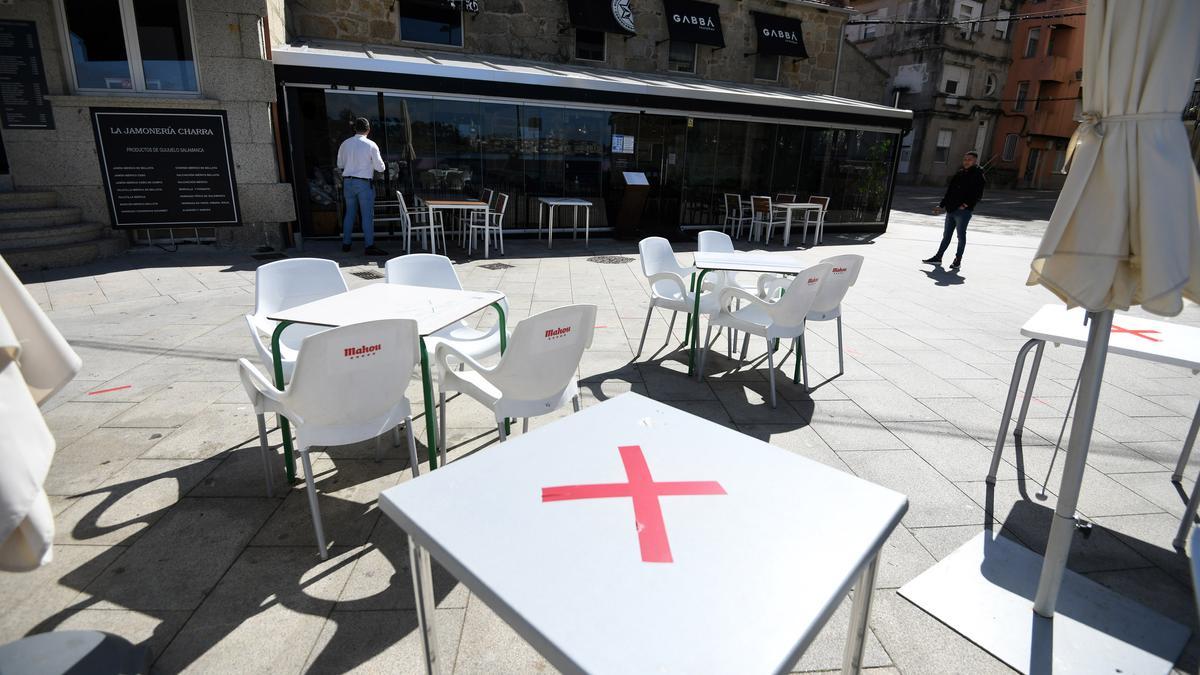 Una terraza en el centro de Sanxenxo.