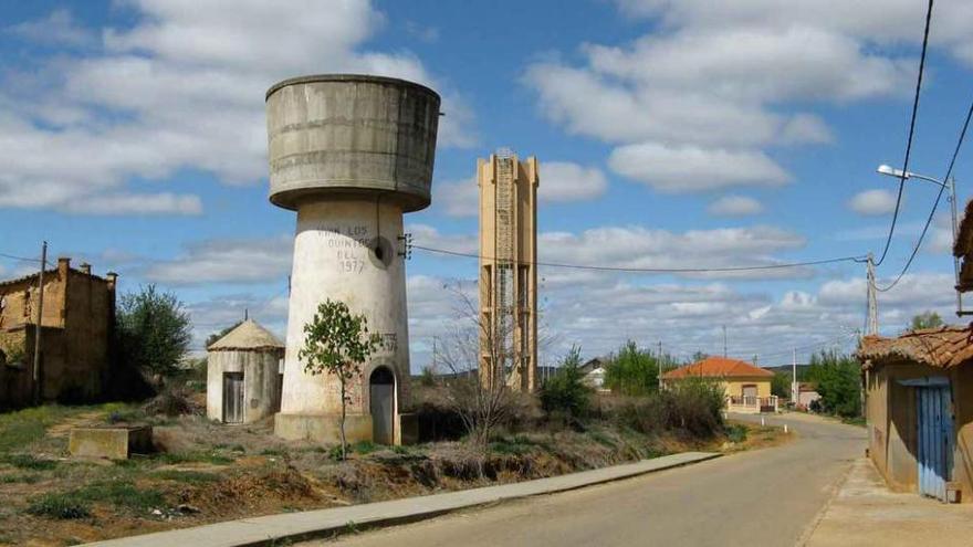 Depósitos de agua de Santibáñez de Vidriales.