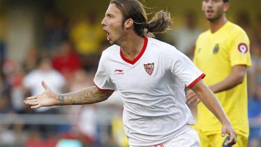 El agente de Alexis confirma la oferta por el central del Sevilla
