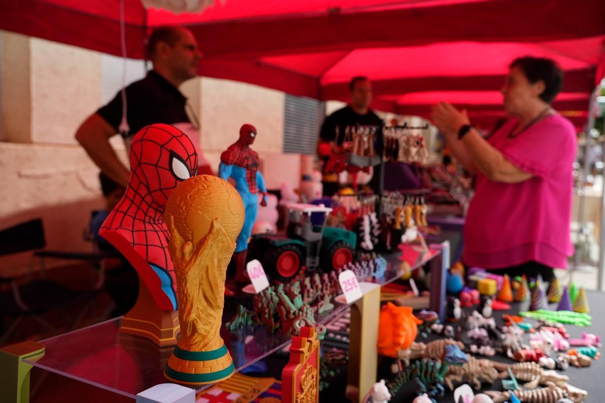 GALERÍA | Pereruela exalta su alfarería tradicional en una feria