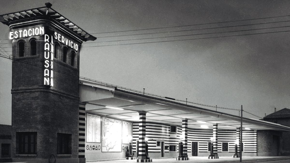Imagen de la gasolinera Rausan en la avenida de Santa Isabel (1950)