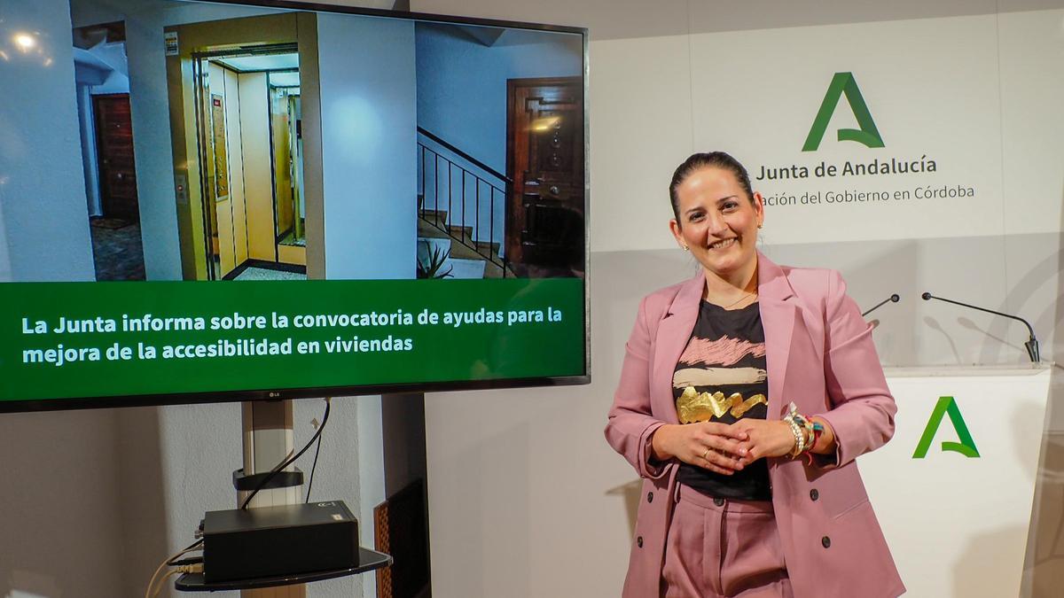 La delegada Carmen Granados, en la presentación de las ayudas.