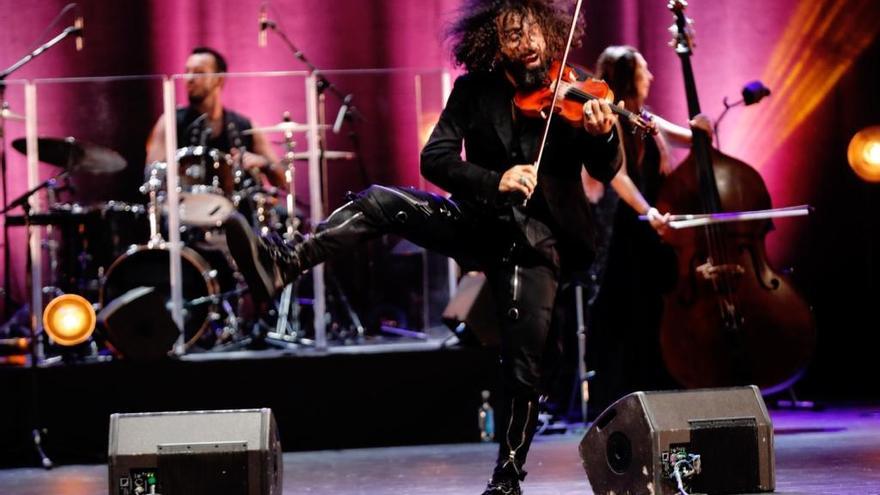 El músico Ara Malikian, en un concierto en Vigo