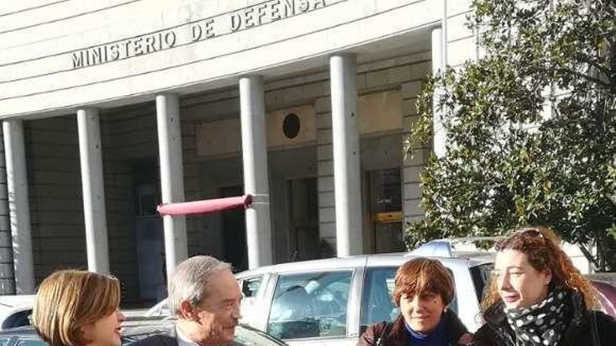 Taboada, López, Rivas y Pontón, en enero, en su visita a Defensa.