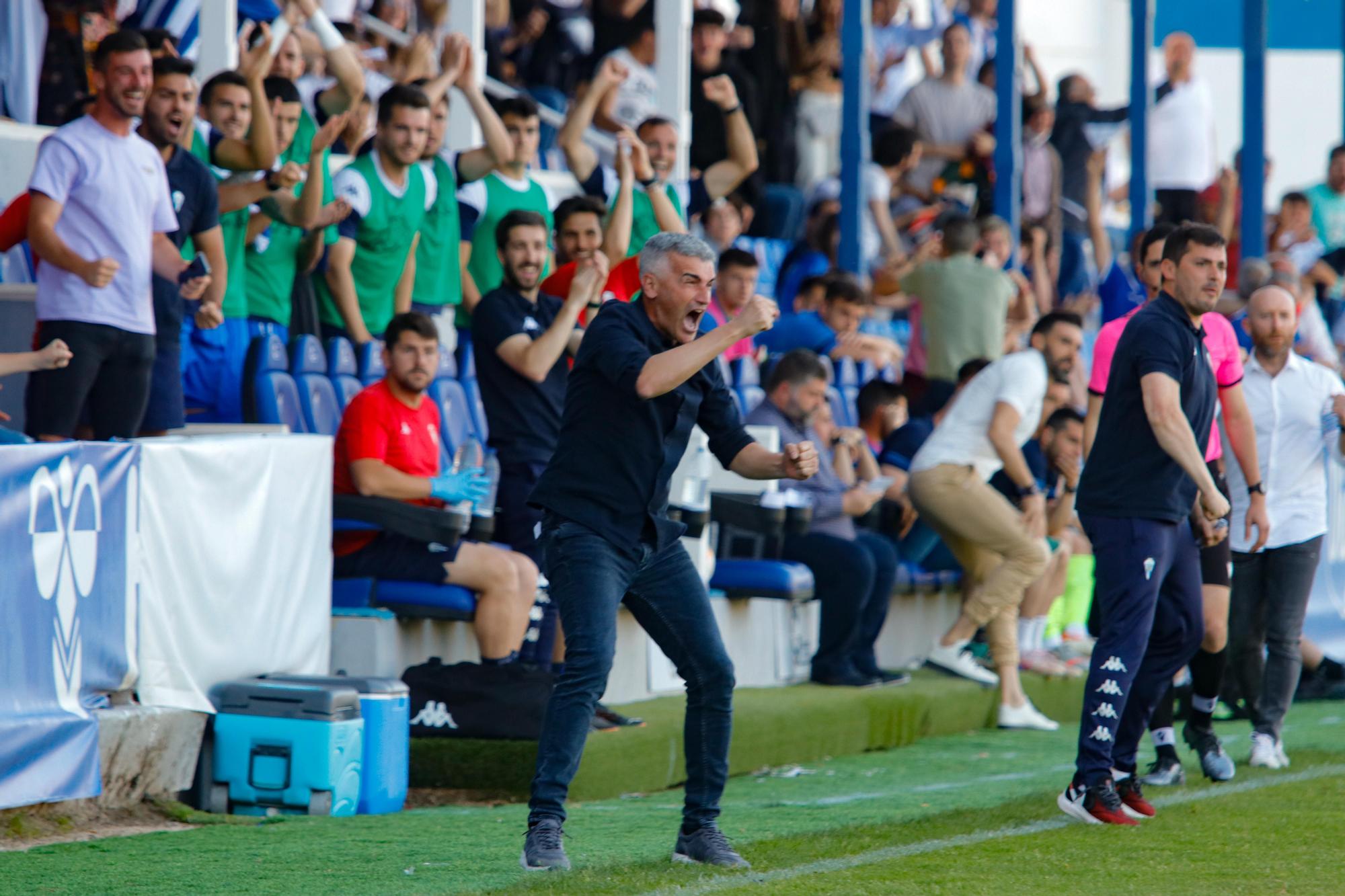 El Alcoyano salva un punto que puede saber a poco (2-2)