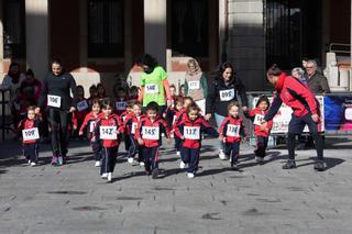 GALERÍA | Carrera solidaria en la Plaza Mayor de Zamora