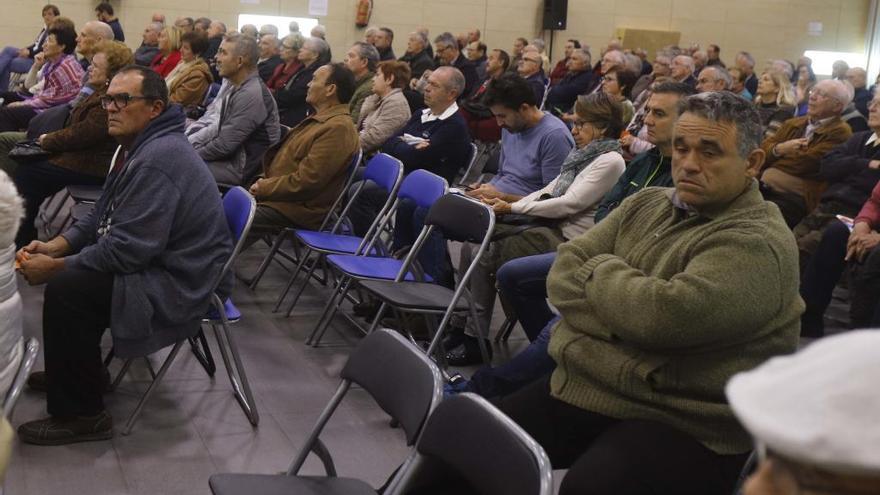 Socios de la cooperativa de Algemesí durante una asamblea del sector cítrico, en una imagen de archivo.