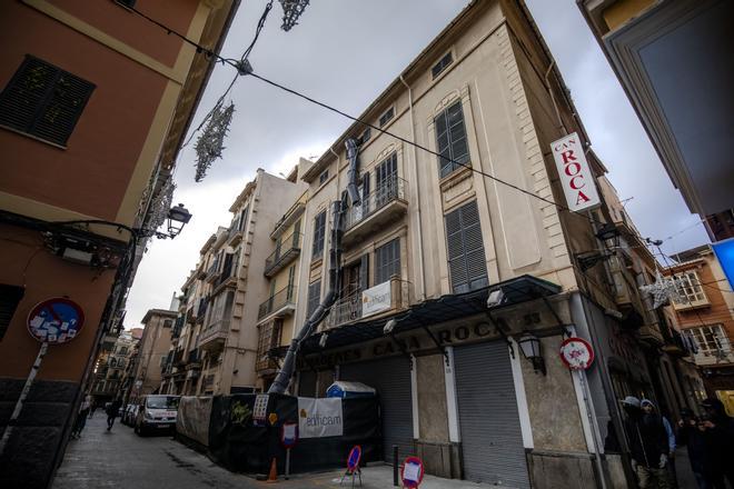 La oferta hotelera de Palma ronda los 80 establecimientos, en la imagen obras en el antiguo edificio Can Roca.