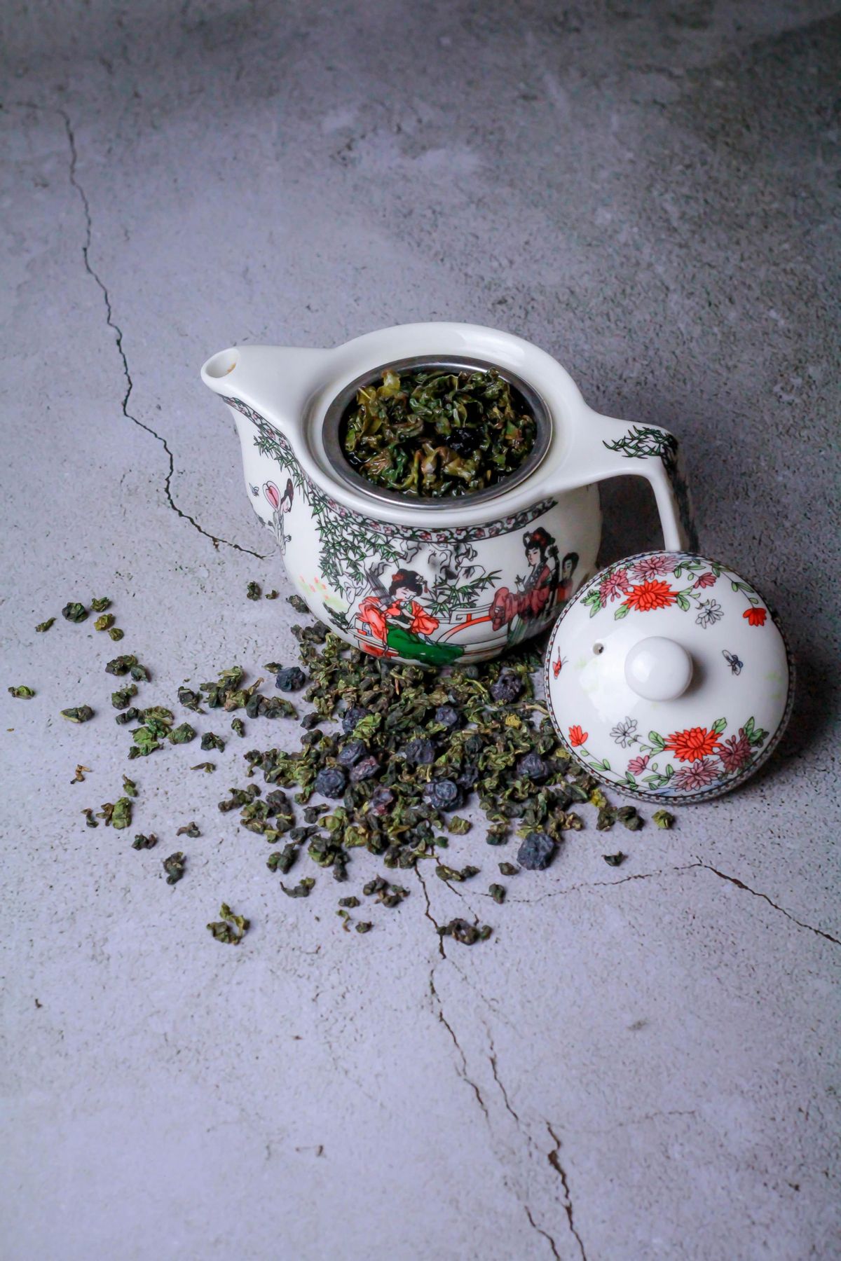 Toma tres tazas de té azul al día para perder peso