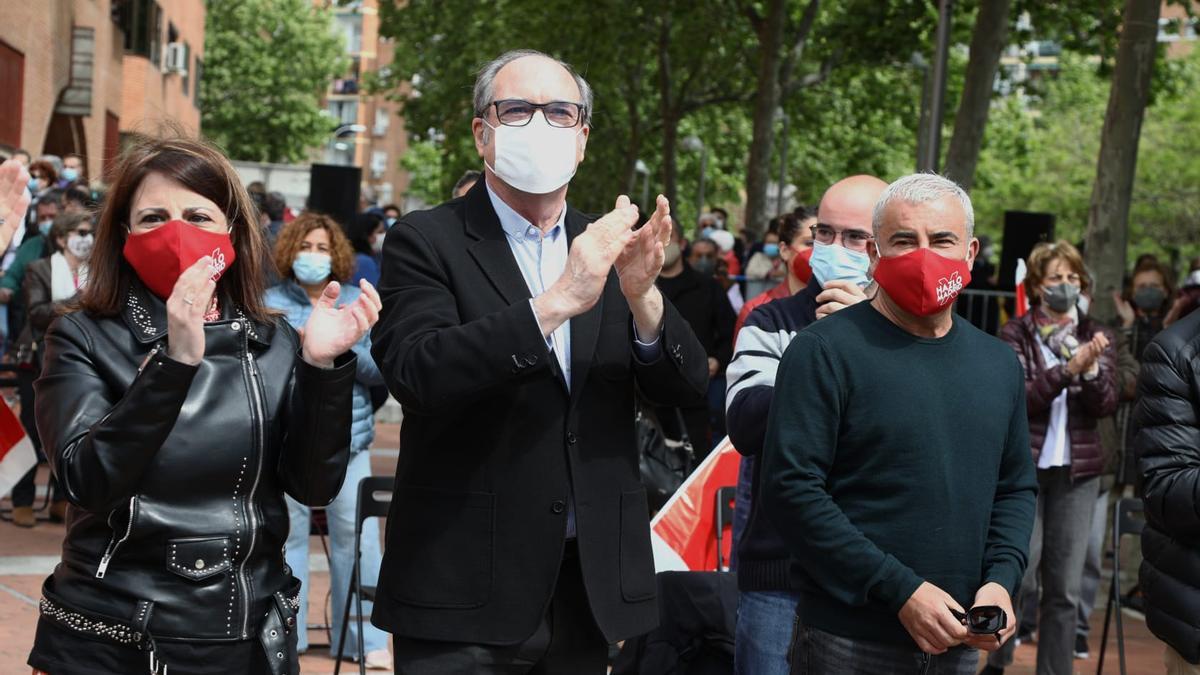 Jorge Javier Vázquez arropa al PSOE en un mitin en Vallecas
