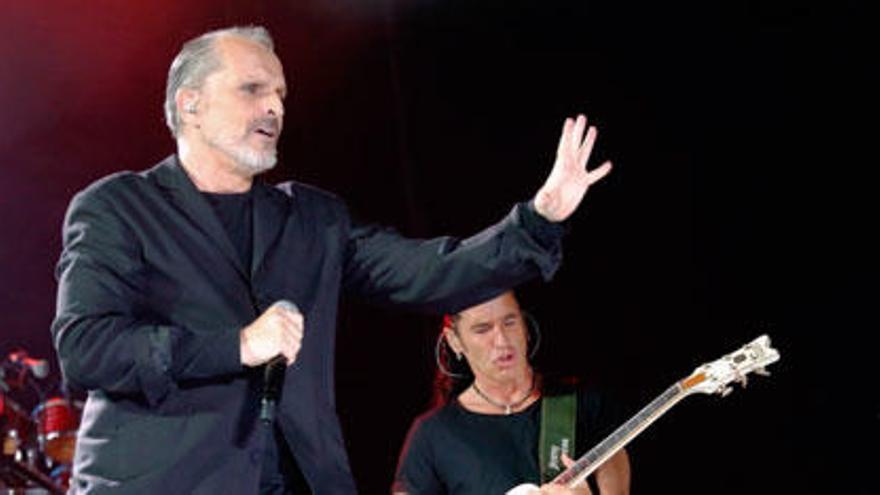 El cantante Miguel Bosé, en un concierto